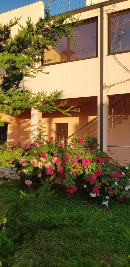 Villa Persik Утьеха Экстерьер фото
